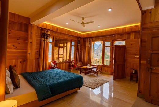 RRR VILLA & COTTAGE