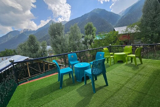 Aru Heights Guest House