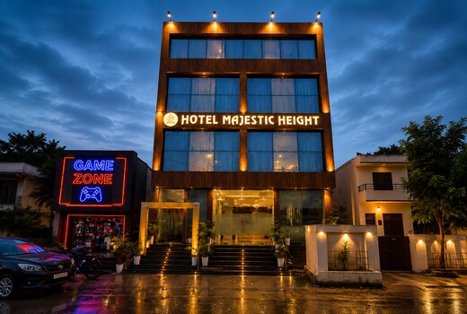 Hotel Majestic Heights