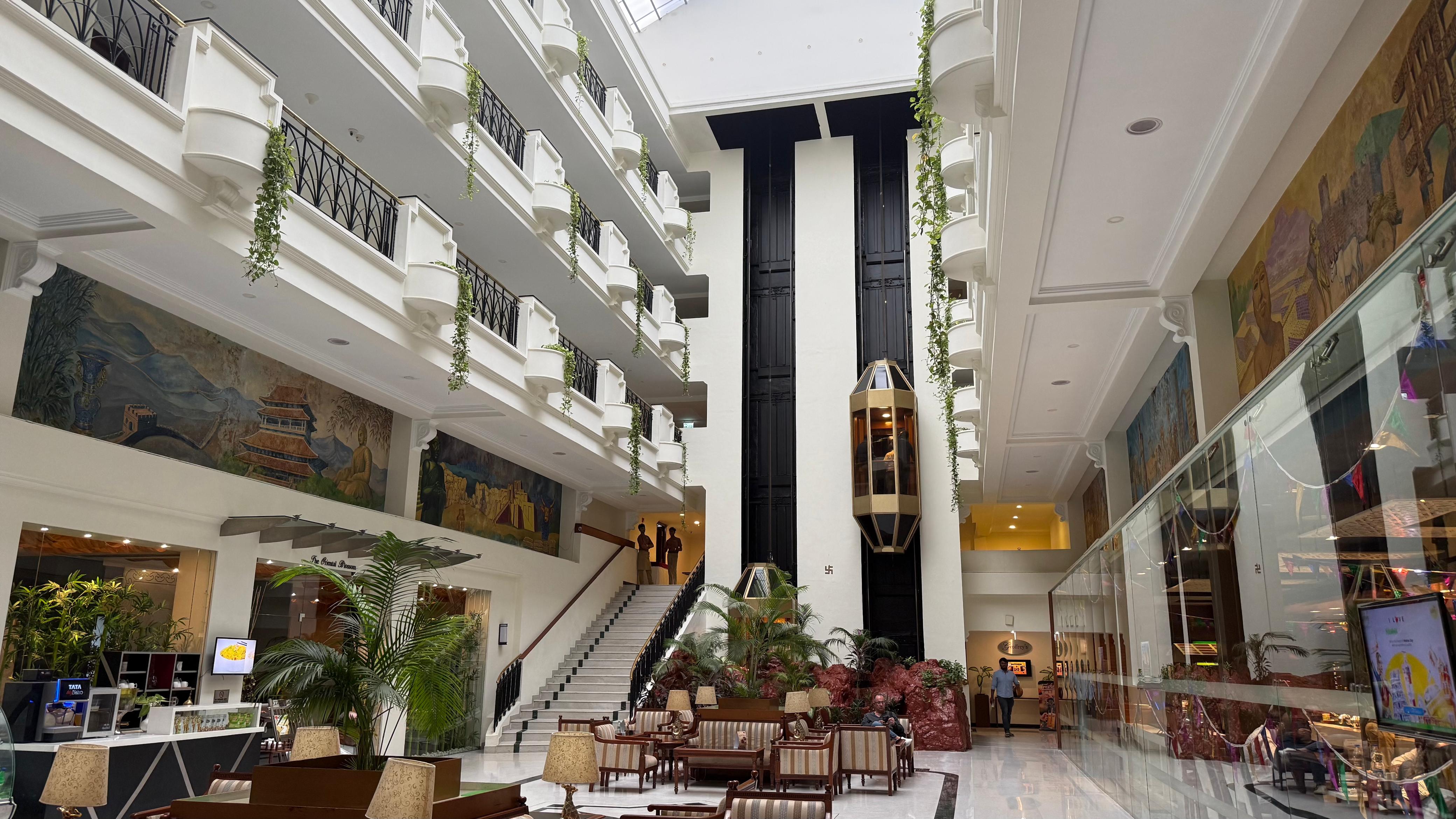 Radha Regent - A Sarovar Hotel