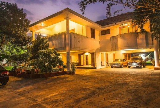 Dwaraka Inn - Premium Pool Villa