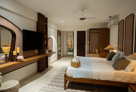 Sunset Suite Villa Vara Beach Stays with pool