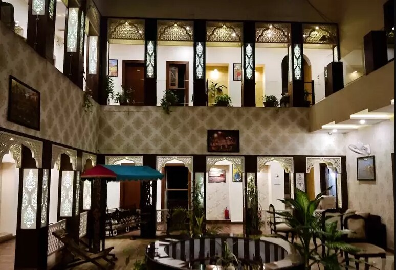 Dwivedi Hotels (Sri Omkar Palace)
