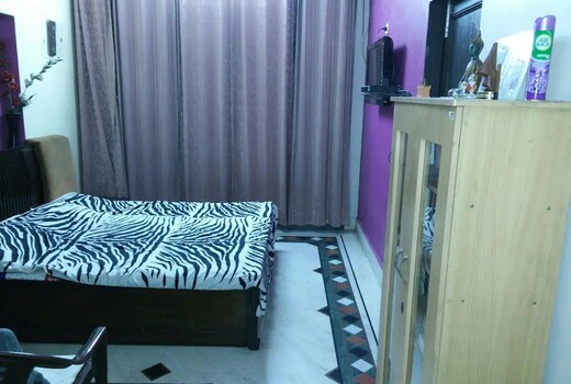Comfy independent A/c room with 3 free meals