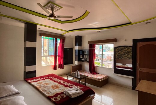 Vinayak Hotel