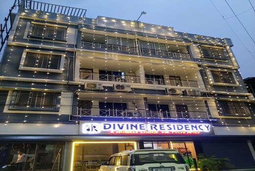 Hotel Divine Residency
