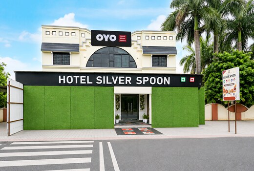 SPOT ON Hotel Silver Spoon