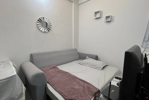 The Compact Retreat