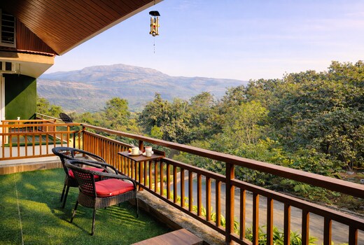 Dreamview Mountains Cozy 1bhk amidst mountains