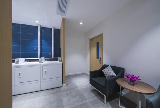 Holiday Inn Express Shanghai Jinshan