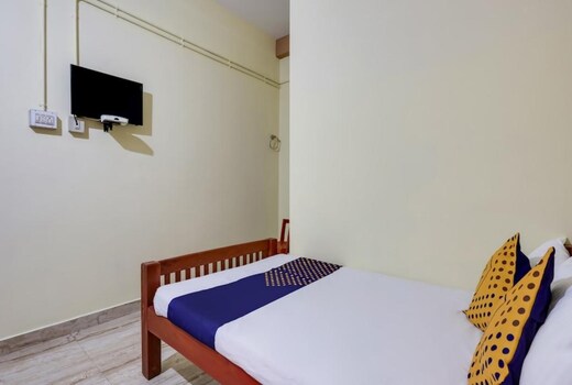 Poothayil Residency