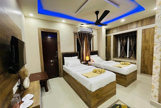 AVARIA INN