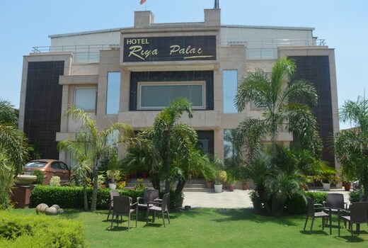 Hotel Riya Palace