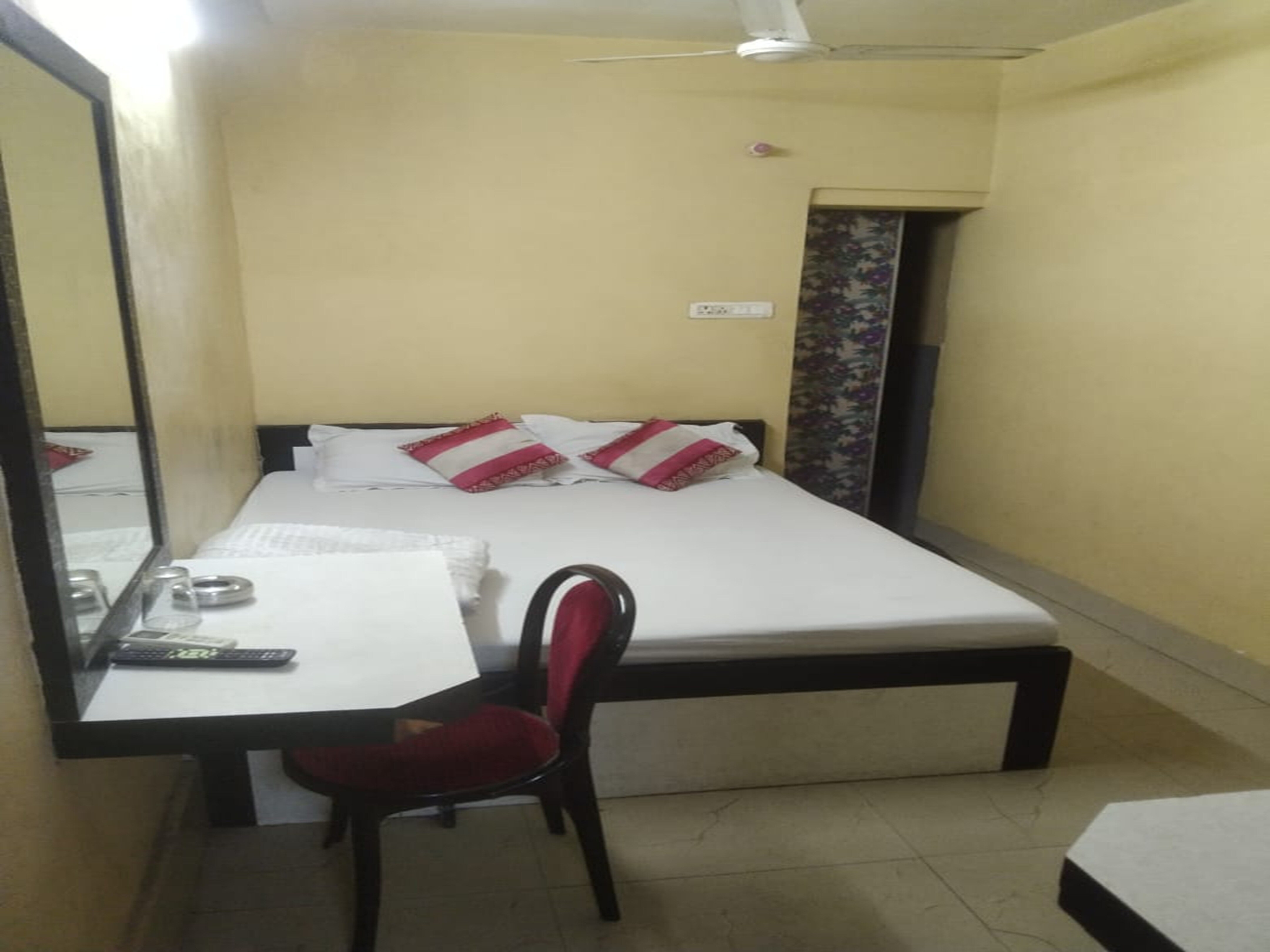 Hotel shikha inn