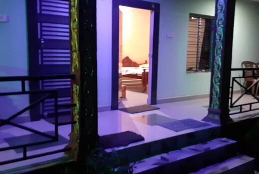 Tinni Guest House