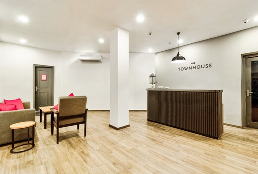 Super Hotel O Akash Ganga Park Circus