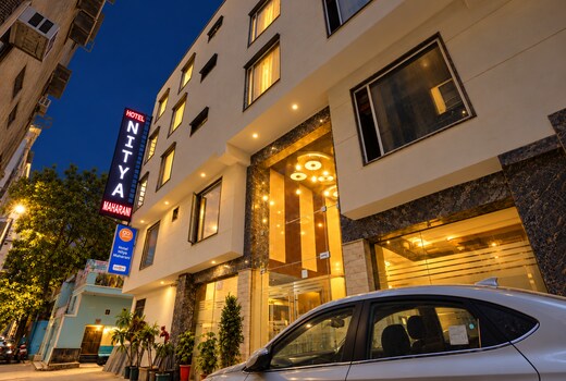 Staybook Hotel Nitya Maharani