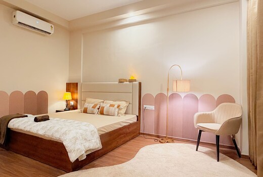 Studio by NatureNest | Expo Mart | Metro | WiFi