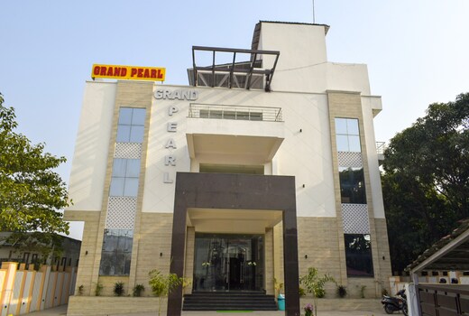 Grand pearl Hotel & Banquet