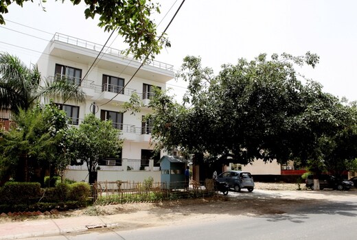HollyHocks Residency