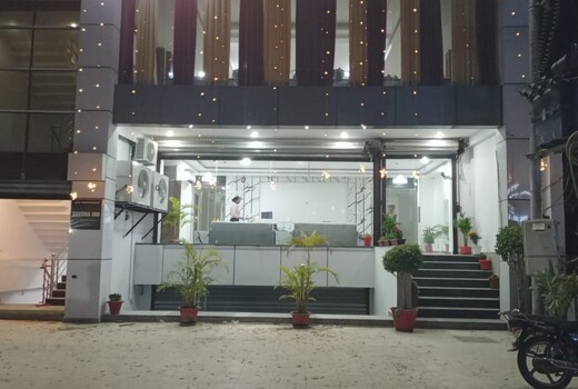 Hotel Sudha inn