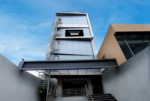 Townhouse Rauniyar City Centre Ratu Road