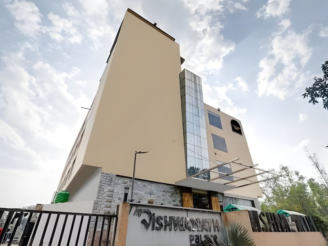 The Vishwanath International - Naimisharanya Tirth, Misrikh