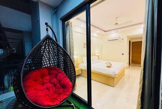 Zoneout Luxury Suites | Omaxe Hazratganj | Gomti Nagar Ext