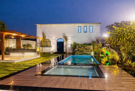 Greek House By Housiify