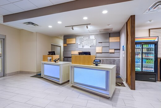 Holiday Inn Express & Suites Elkhart North