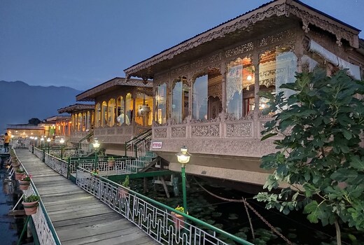 Mother India Houseboats