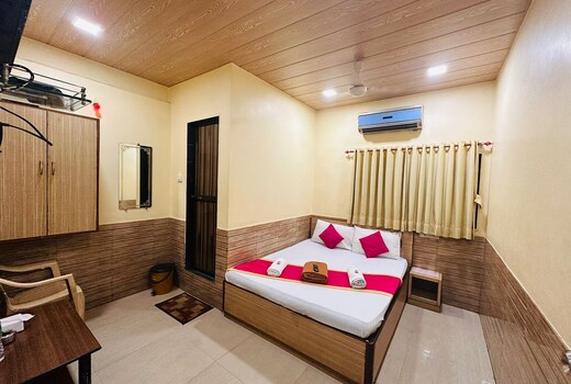 Hotel Sai Parikrama