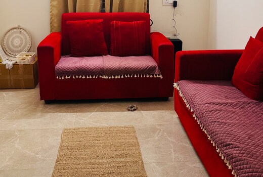 Holmes Nest - Spacious 2BHK near KIMS/AIG Kondapur