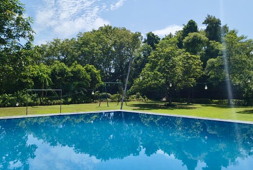 Pomelo and Rose Villas with Pool