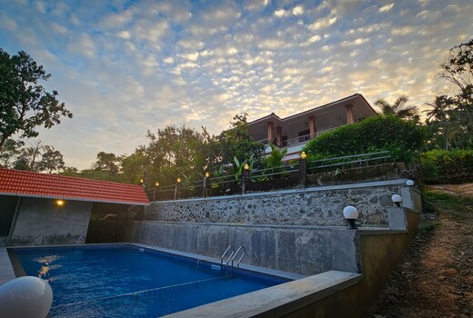 Honey Villa with private pool