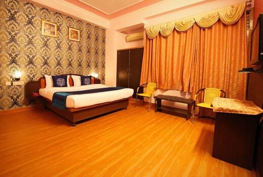 Hotel Manohar Palace