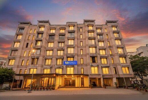 FabHotel Omkar & Lodging - Phoenix Market City