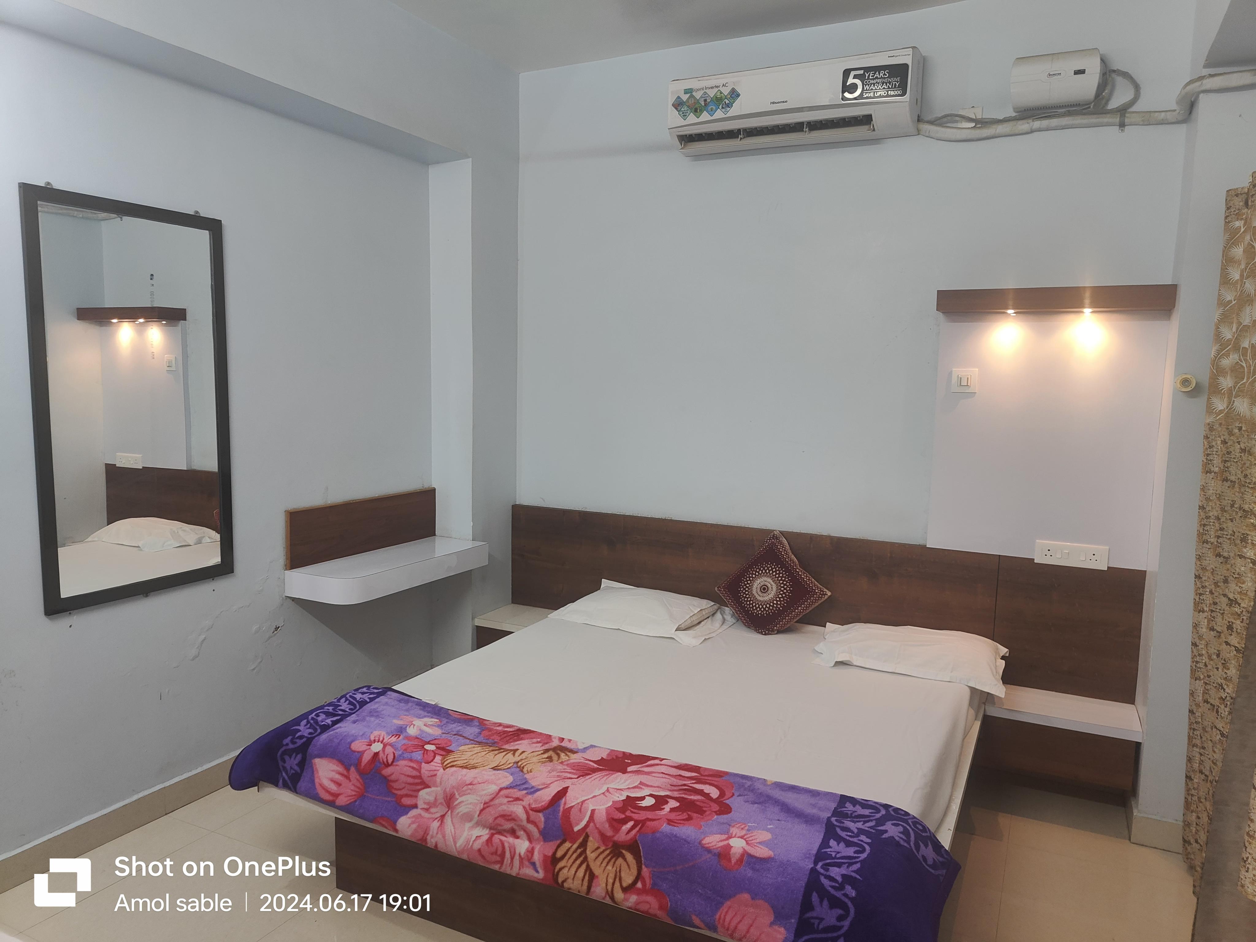 Hotel Adiraj palace and lodging