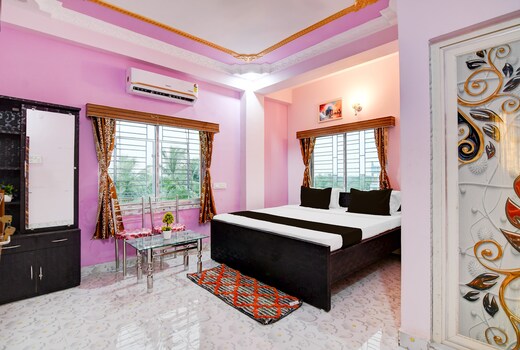 Hotel O Royal Palace
