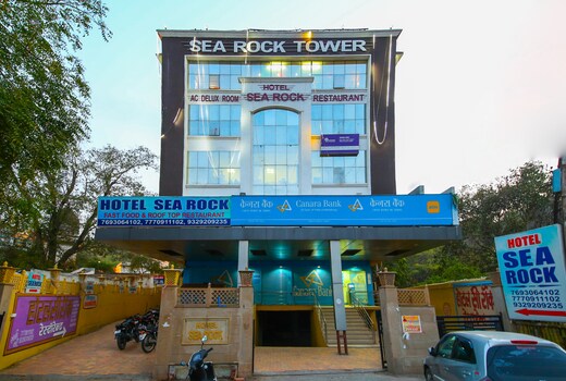 Hotel O Sea Rock