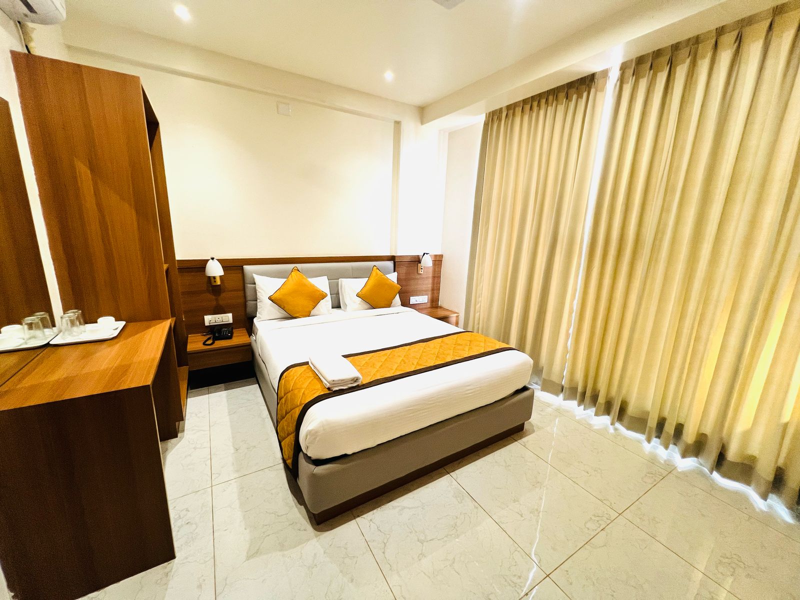 Sterling Wood Hotel