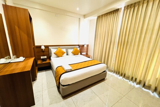 Sterling Wood Hotel