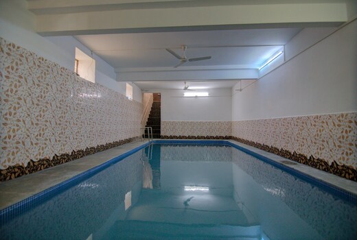 Hotel Heera Court