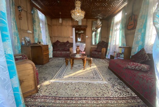 Houseboat Ark Royal