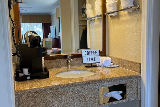 Best Western Tradewinds