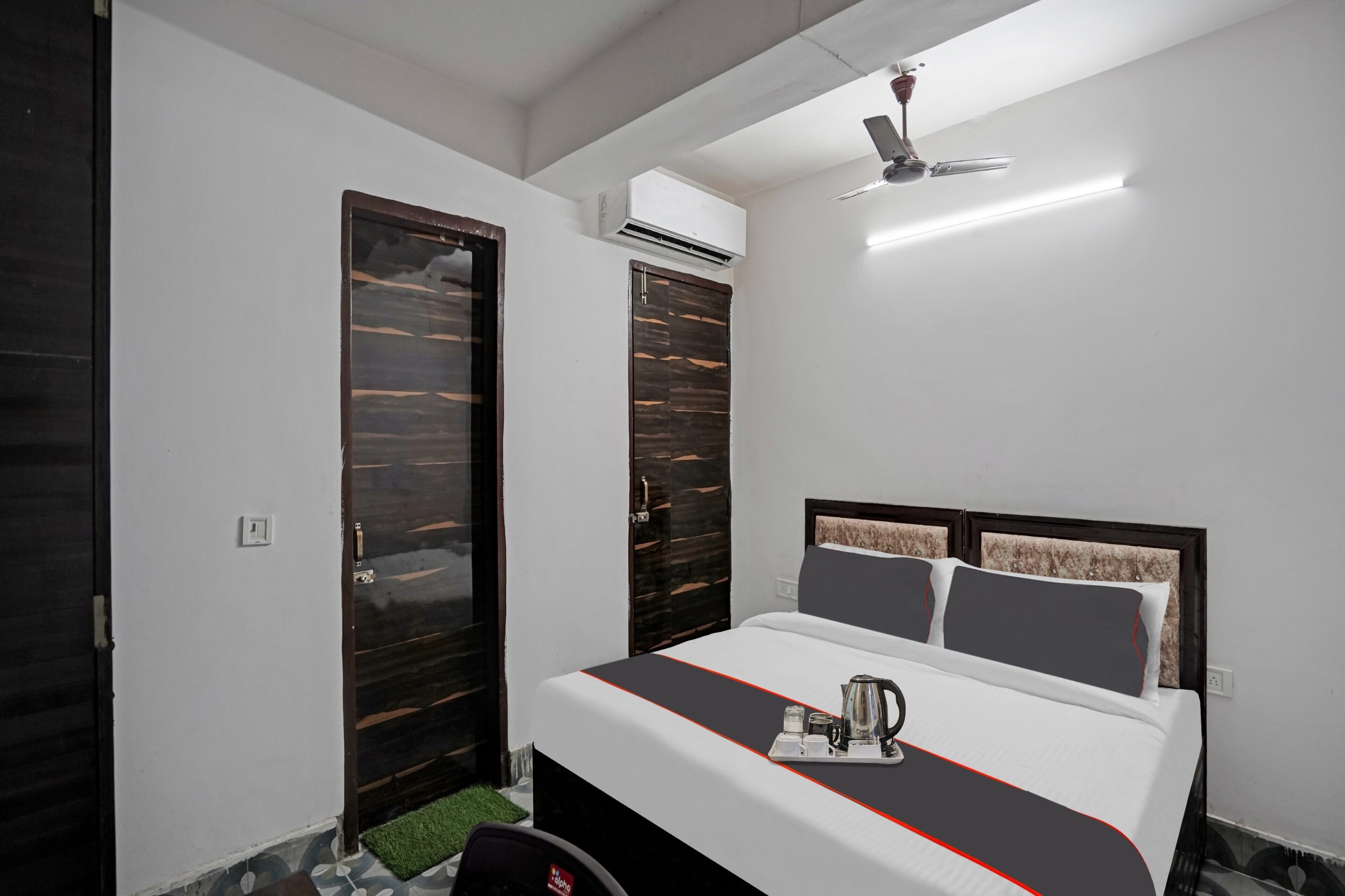 Hotel O SK Residency Rohini