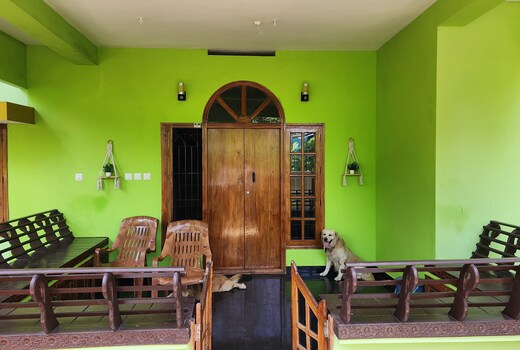 Mira's Surf Homestay