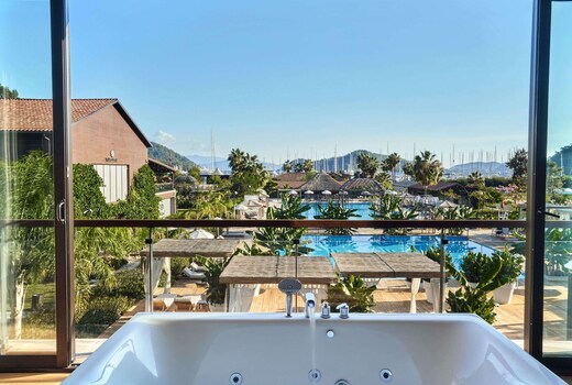 Rixos Premium Gojek