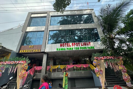 Hotel Spot Light