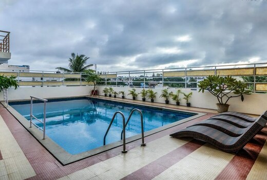 Golden Metro Hotel